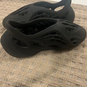 Yeezy Foam Runners “Onyx”